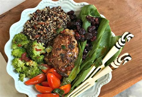 This time, i made the chicken salad much more traditional with a creamy base. Easy Chicken Salad with Cranberry and Quinoa - Sinamon Tales