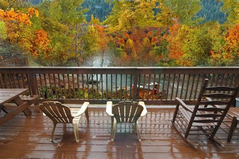 Search though our broad selection of cabin rentals in pigeon forge, gatlinburg, and smoky mountains area. Smoky Waters on the River Gatlinburg Cabin