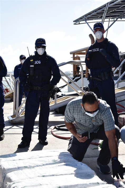 Dvids Images Coast Guard Transfers 3 Smugglers Over