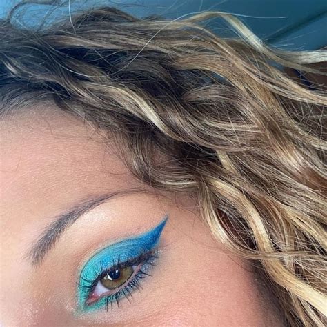 Am 🦋 On Instagram Blue Ombré 💎 Makeup Blue Ombré Pencil
