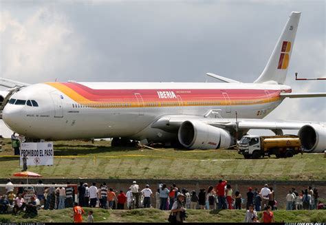 Spectacularly Unlucky Plane Iberia A340 600 Runway Overrun In Quito