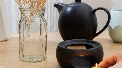 Teekanne mit Stövchen Set 1 2l mit Siebeinsatz aus Keramik Happy Lemuro