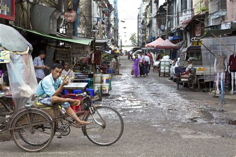 Yangon Myanmar Downtown Street Stock Editorial Photo © Sbures 8276576