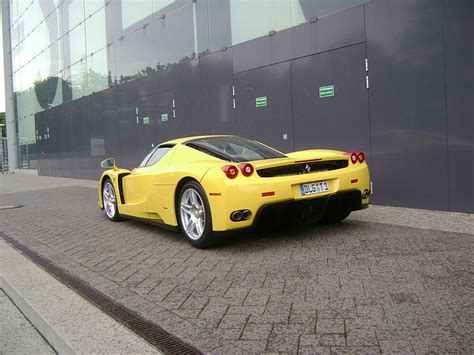 Hd Wallpaper Cars Enzo Ferrari Italia Jaune Supercars Yellow