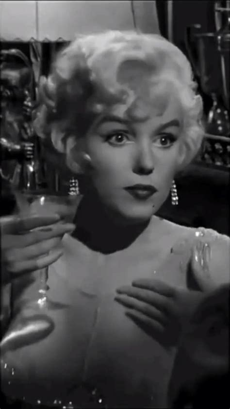 Marilyn Monroe And Tony Curtis In Some Like It Hot 1959 Фильмы Мэрилин монро