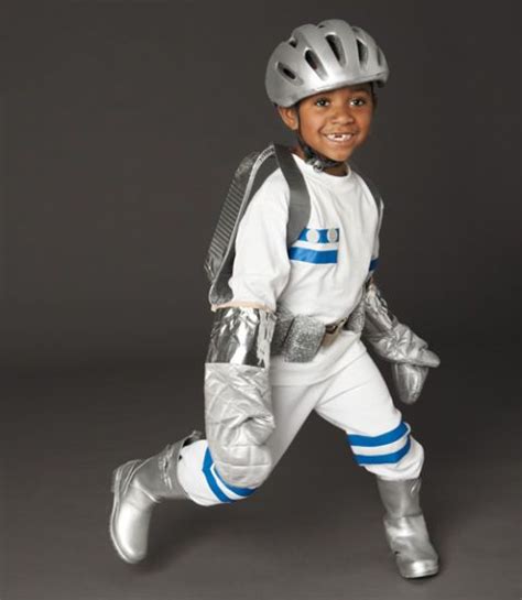 When you need a convincing looking space suit but don't have the budget for museum quality but also don't want to resort to felt. Astronaut Halloween Costume - Homemade Halloween Costumes
