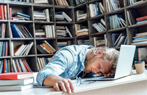 Sleep Deprivation Hurts College Students Mental Health Study Finds