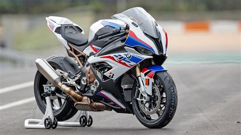 The 2020 bmw s1000rr comes with a $16,999 msrp. BMW S 1000 RR 2019 - Price, Mileage, Reviews ...