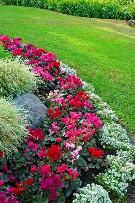 35 Amazing Flower Beds Ideas For Your Beautiful Front House Best