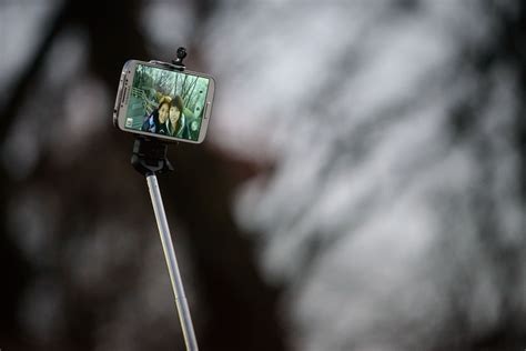 Londons National Gallery Just Banned The Selfie Stick Time