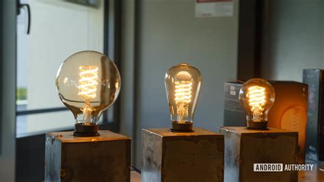 Philips Hue Goes Old School With Edison Style Smart Bulbs