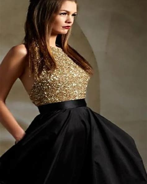 2016 Amazing Gold Beaded Maxi Prom Dresses Sparkly Black Skirt Backless
