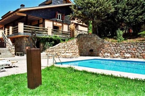 De alquiler completo o por habitaciones, con chimenea, con jacuzzi, con piscina, con actividades. Casas rurales cerca de Madrid