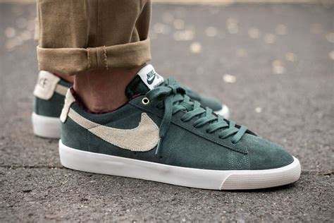 • nike sb gt blazer low pro vs. Nike SB Blazer Low GT Grove Green Released