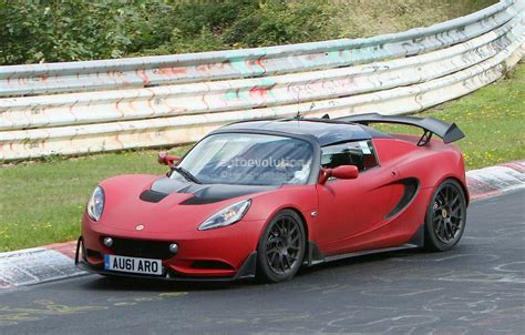 Lotus Elise R Puts The Hammer Down On The Nurburgring Nordschleife
