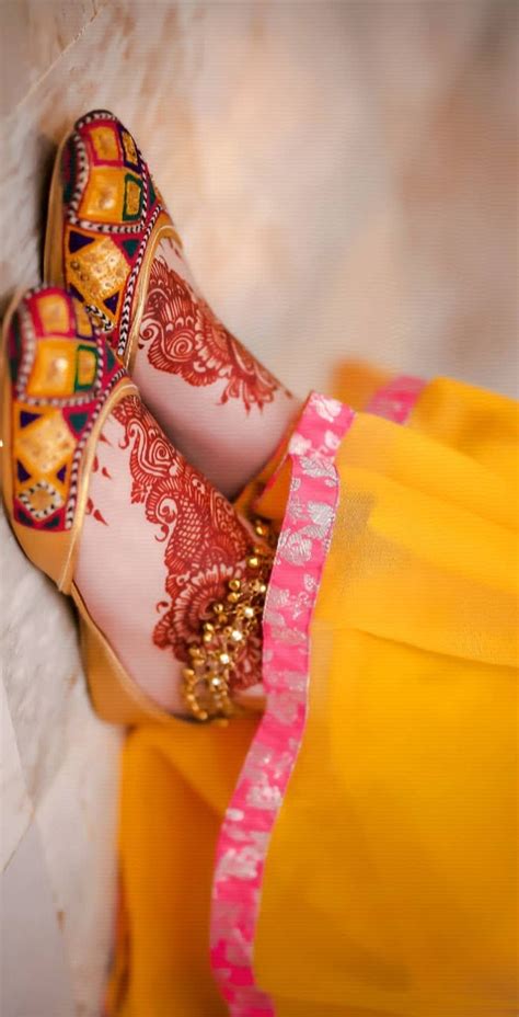 😍 Bridal Mehndi Dresses Desi Wedding Dresses Indian Bridal Outfits