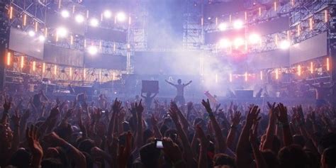 Being the first and pioneering electronic music festival of turkey, electronica festival has gathered more than 150.000 music lovers, accompanied by more than 600 musicians since its beginning in. Revivez l'Electrobeach Music Festival - Fun Radio