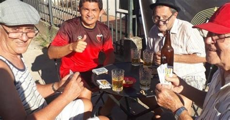 Video El Pulga Rodríguez Jugó Al Truco En La Vereda Con Los Hinchas De