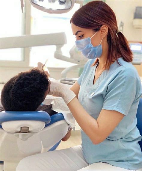 Pin By Eric Delle On Hot Dentist In Female Dentist Female Doctor Women
