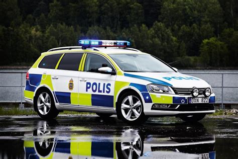 Volvo V90 Makes Debut As Swedish Police Vehicle The News Wheel