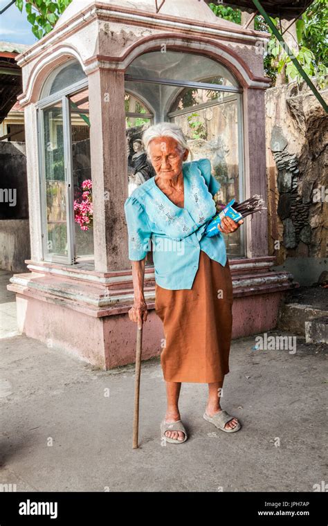 Old Filipino Woman