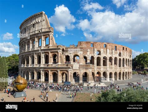 Exterior Del Coliseo Romano Fotografías E Imágenes De Alta Resolución