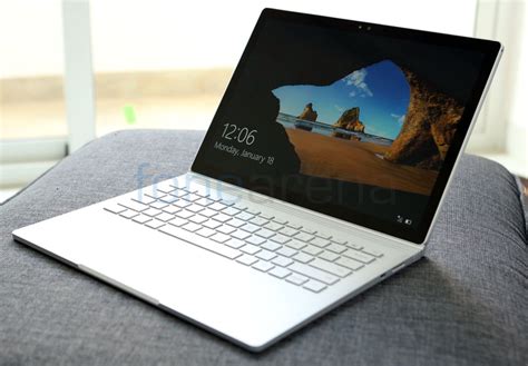 Microsoft says the screen should detach quicker with the surface book 2 and there should be less wobble with the display, but i've found no meaningful. Microsoft Surface Book Unboxing