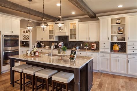 Do you suppose maple kitchen cabinets and wall color appears to be like nice? CHEFS KITCHEN - LANDEN MAPLE PAINTED ANTIQUE WHITE ...