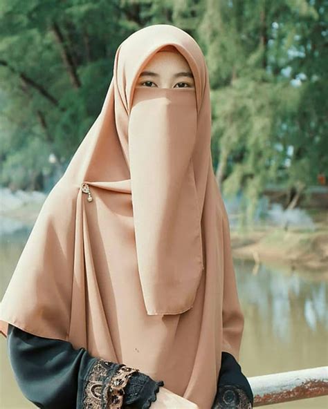 Model Cantik Pakai Cadar Hitam Pakaian Model Pakaian Gaya Hijab My
