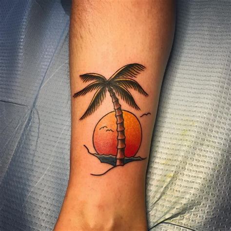 Palm Tree Sunset Leg Tatoo Sunset Tattoos Palm Tattoos Palm Tree Tattoo