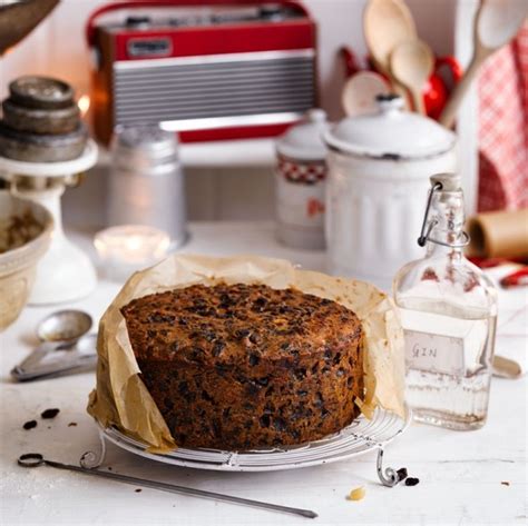 Bring some holiday cheer into your home this christmas with help from the elves behind the good housekeeping christmas cookbook. Christmas cake recipe - How to make Christmas cake - Good ...