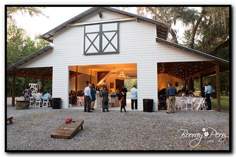 Reinhart's barn weddings offers a location for beautiful weddings at an affordable cost. White Barn Wedding Brooksville - Booray Perry Photography