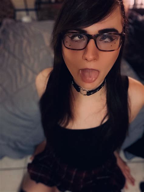 Would You Please Cum In My Mouth My Dick Wont Stop Leaking Feminization