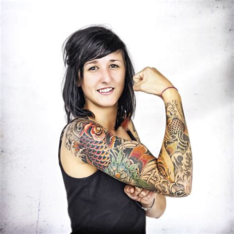 They had 3o healthy women between the ages of 18 and 35 get undressed and lie on a. Amazing Women Beautiful Body Tattoos | Wonderful from all ...