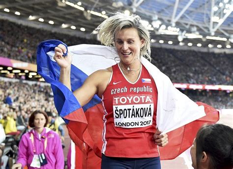 Zu beginn ihrer sportlichen karriere. Deník.cz | Barbora Špotáková má zlato | fotogalerie