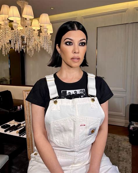 Kourtney Kardashian Shows Off Her Huge Messy Kitchen With Food All Over