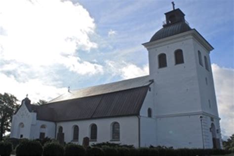 ᐅ Fjärås kyrka i Kungsbacka • Adress & Öppettider • Fenix Begravning