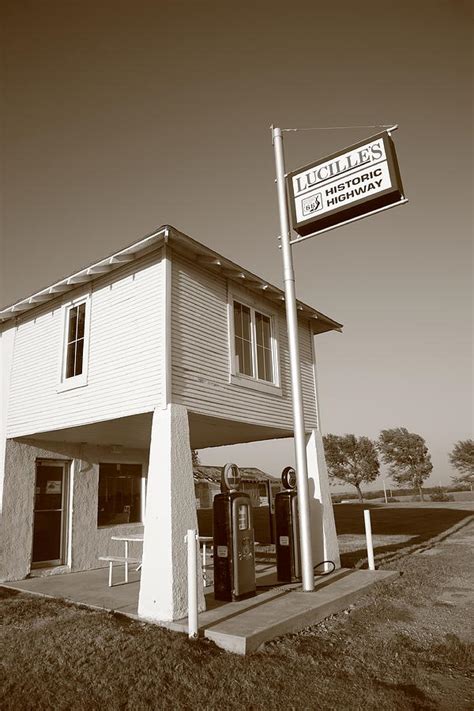 Route 66 Lucilles Gas Station Photograph By Frank Romeo