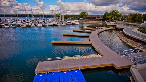 Curved Floating Dock | Marina Dock Age