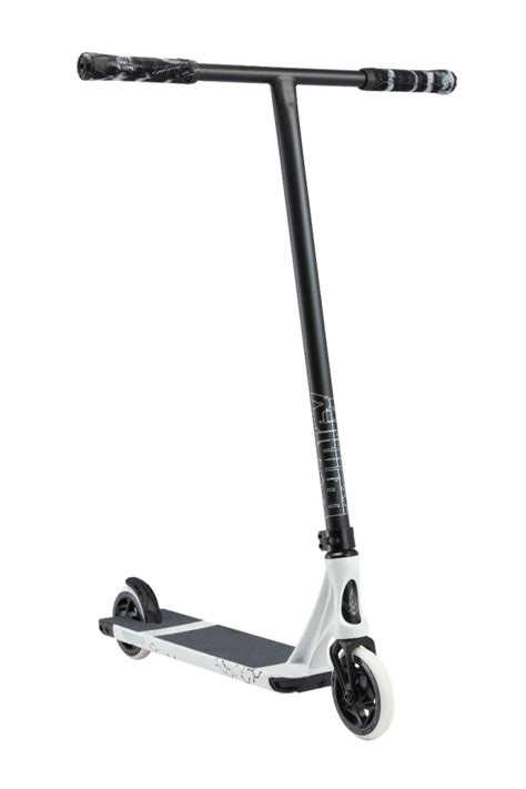 Blunt Prodigy S8 Street Edition Scooter White