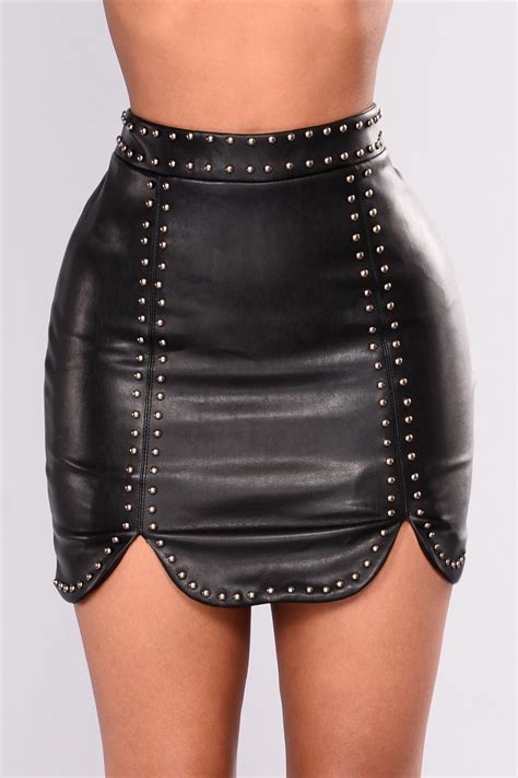 Well Rounded Studded Skirt Black