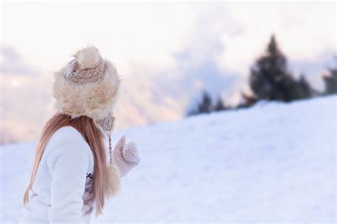 無料画像 自然 雪 冬 女の子 女性 ポートレート 天気 人間 シーズン キャップ 履物 でる 凍結