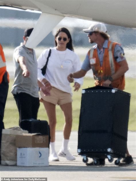 Justin And Hailey Bieber Board Private Jet Hours After Wedding Celebrity Tidings