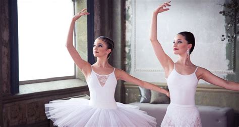 Technique 101 The Art Of Ballet Hands — A Dancer S Life Ballet Hands Ballet Images Ballet