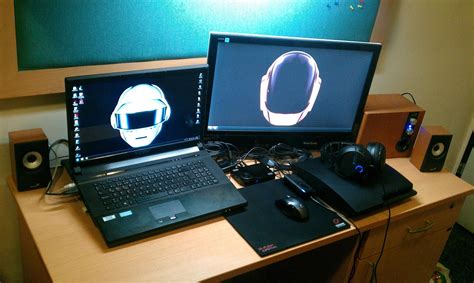Lesson 4 deals with installing your operating system and get everything up and running. Cool Computer Setups and Gaming Setups