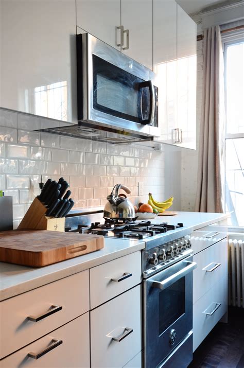 It really comes down to making the most of what you've got. Best Small Kitchen Design Ideas - Smart Small Kitchen ...