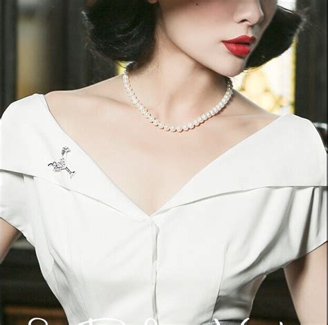 30 Le Palais Vintage 50s Classy Audrey Hepburn Style White Shirt Plus