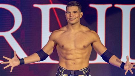 Humberto Carrillo Shows Off New Physique Photo Wwe Stars Urge Fans
