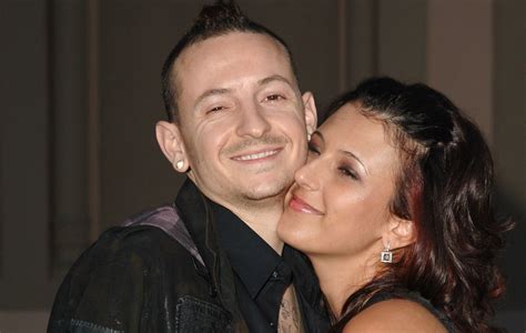 Did linkin park lead singer chester bennington die by suicide, or was he murdered? Chester Bennington's widow speaks out on his death: 'It's ...