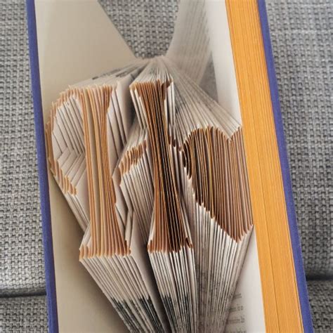 Motive bücher falten vorlagen zum ausdrucken kostenlos : Bücherfalten - aus alt mach neue Deko - kunterbuntich